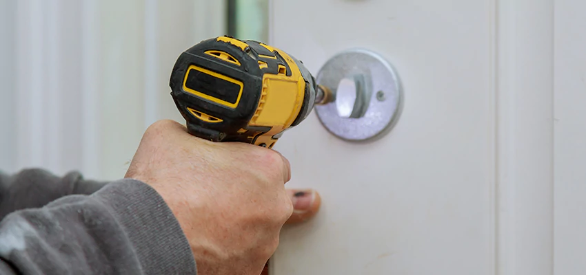 Street Locksmith For Smart Lock Repair in Sausalito, CA